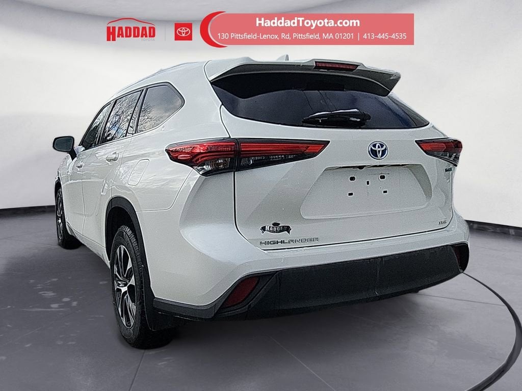 Used 2021 Toyota Highlander Hybrid XLE Sport Utility