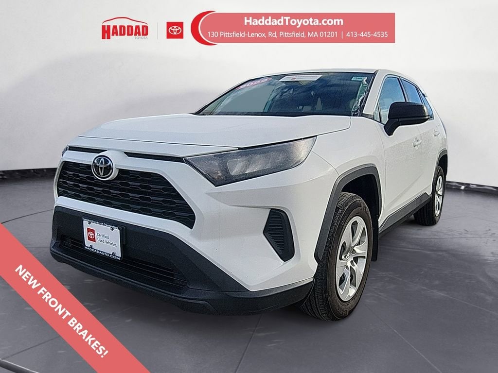 2022 Toyota RAV4 LE's photo