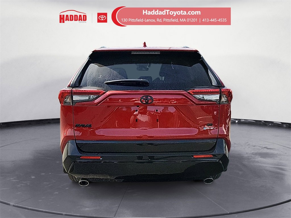 2025 Toyota RAV4 SE Hybrid photo 3