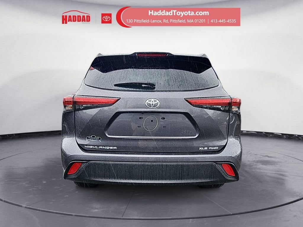 Used 2023 Toyota Highlander XLE Sport Utility