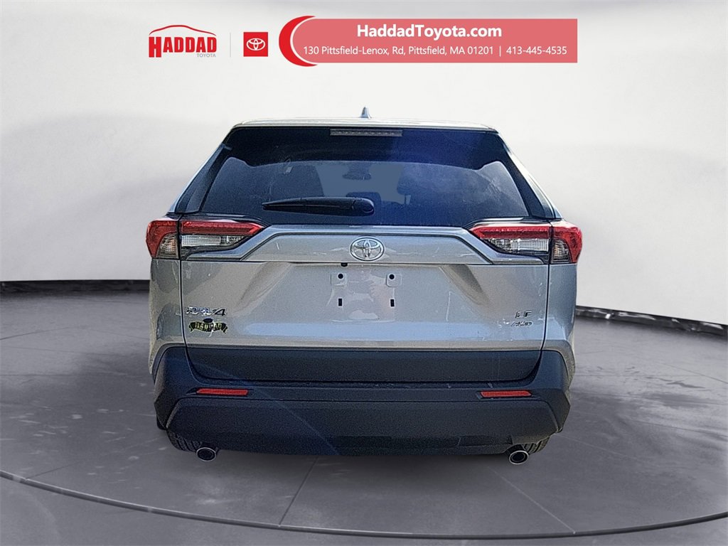 2025 Toyota RAV4 LE photo 3
