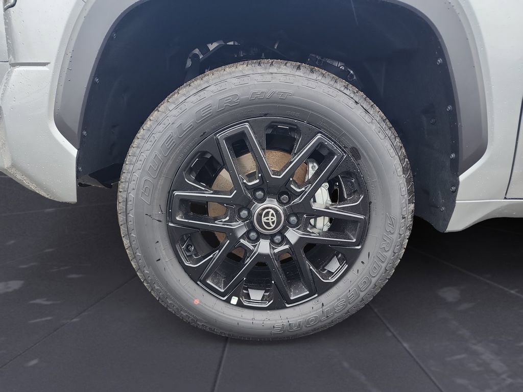 2026 Toyota Tundra Limited - Photo 10