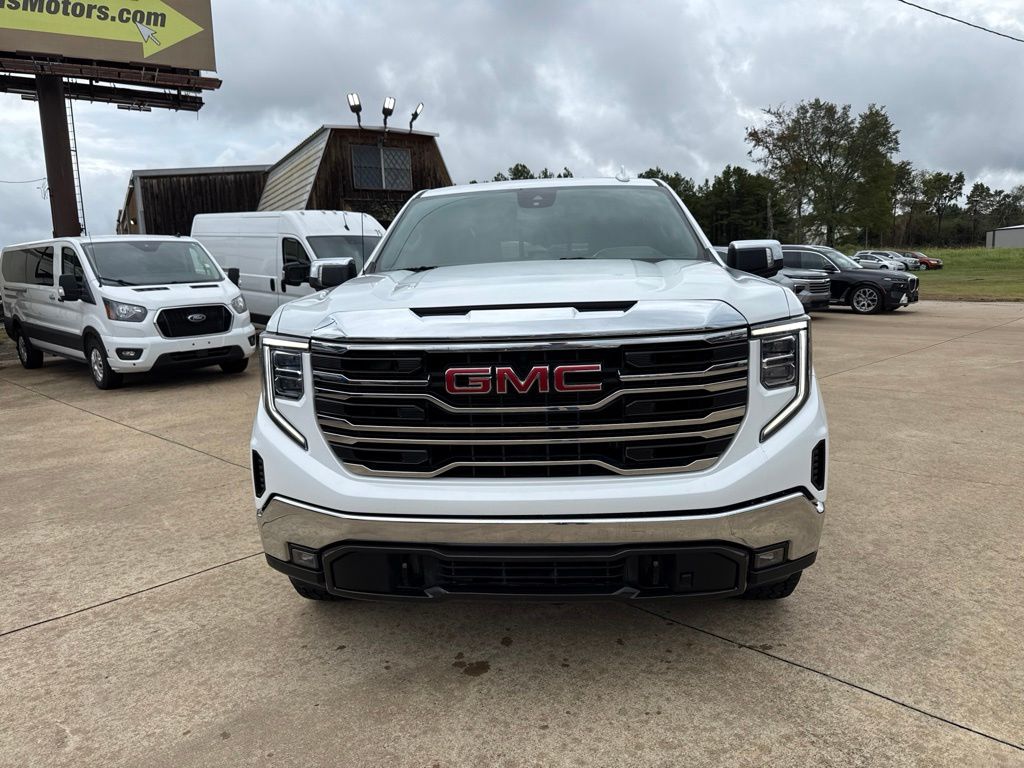 Used 2023 GMC Sierra 1500 SLT with VIN 1GTUUDE8XPZ239203 for sale in Little Rock