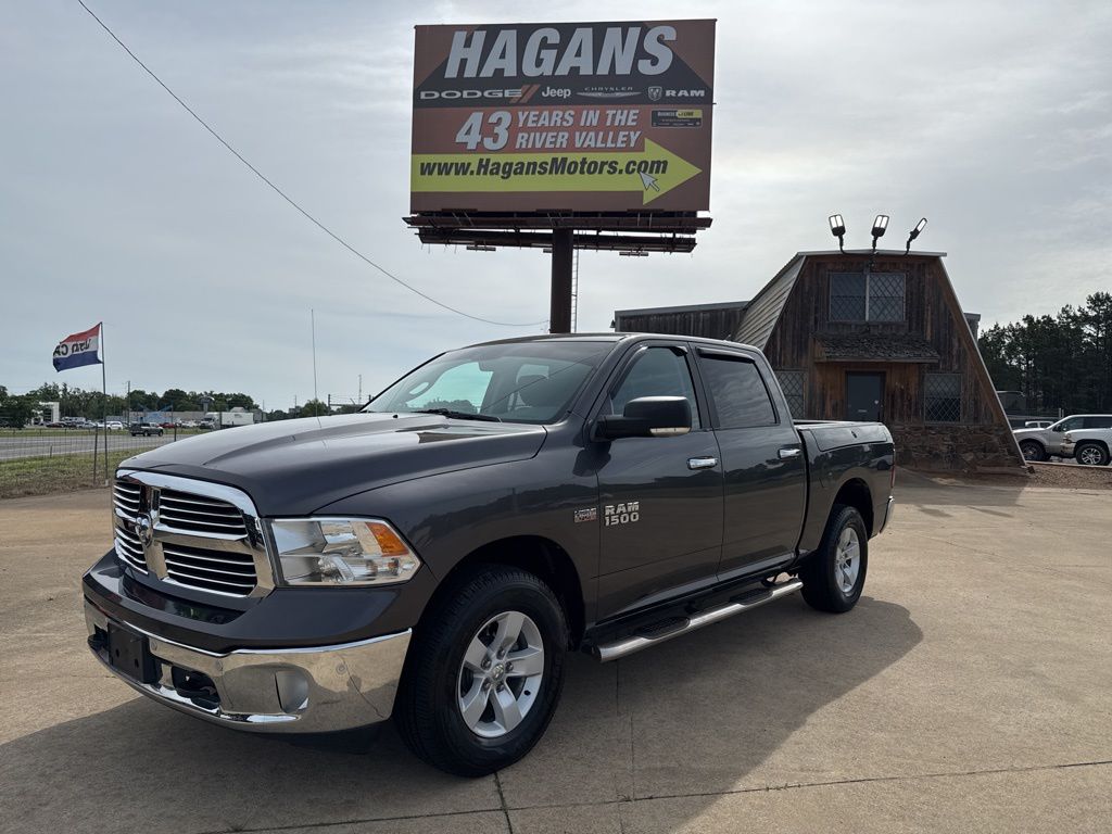 2017 RAM 1500 Big Horn 4x4 Crew Cab 5'7's photo