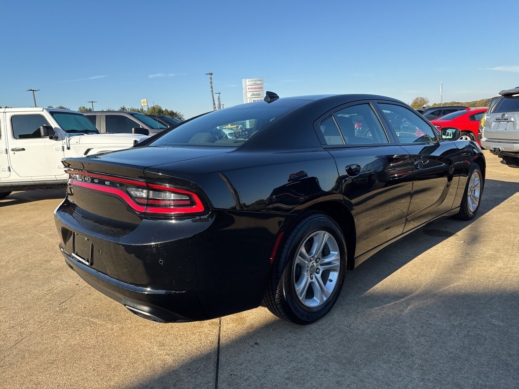 2023 Dodge Charger SXT photo 3