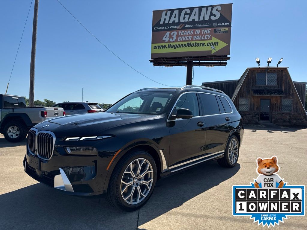 2025 BMW X7 xDrive40i's photo