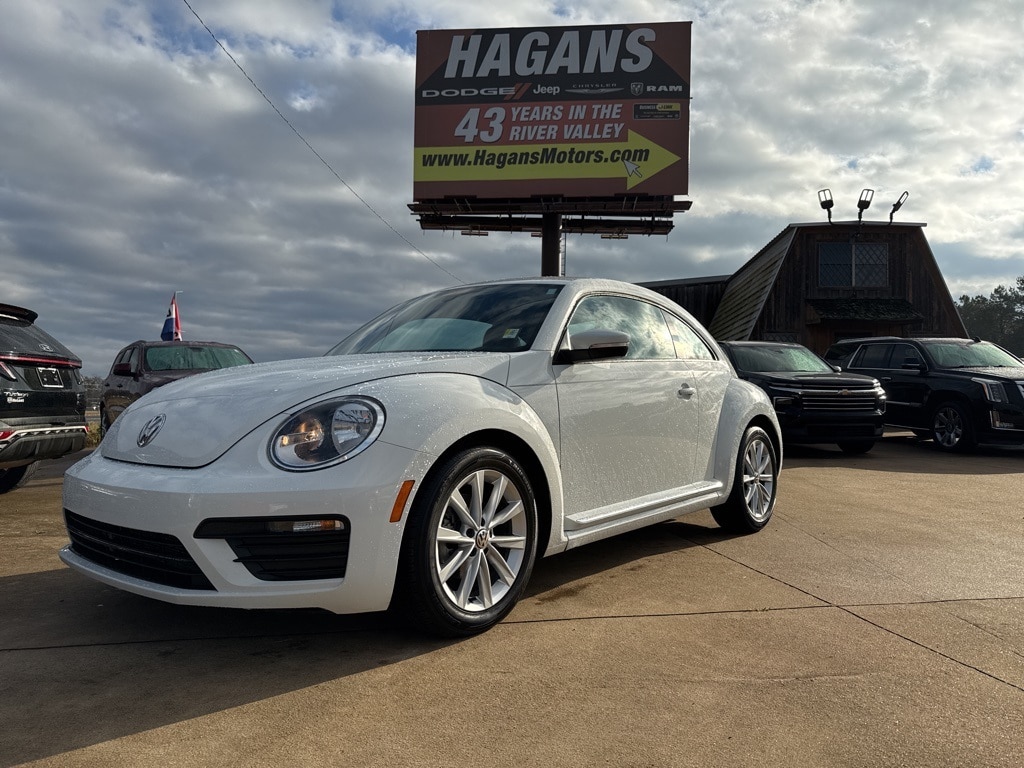 2018 Volkswagen Beetle S