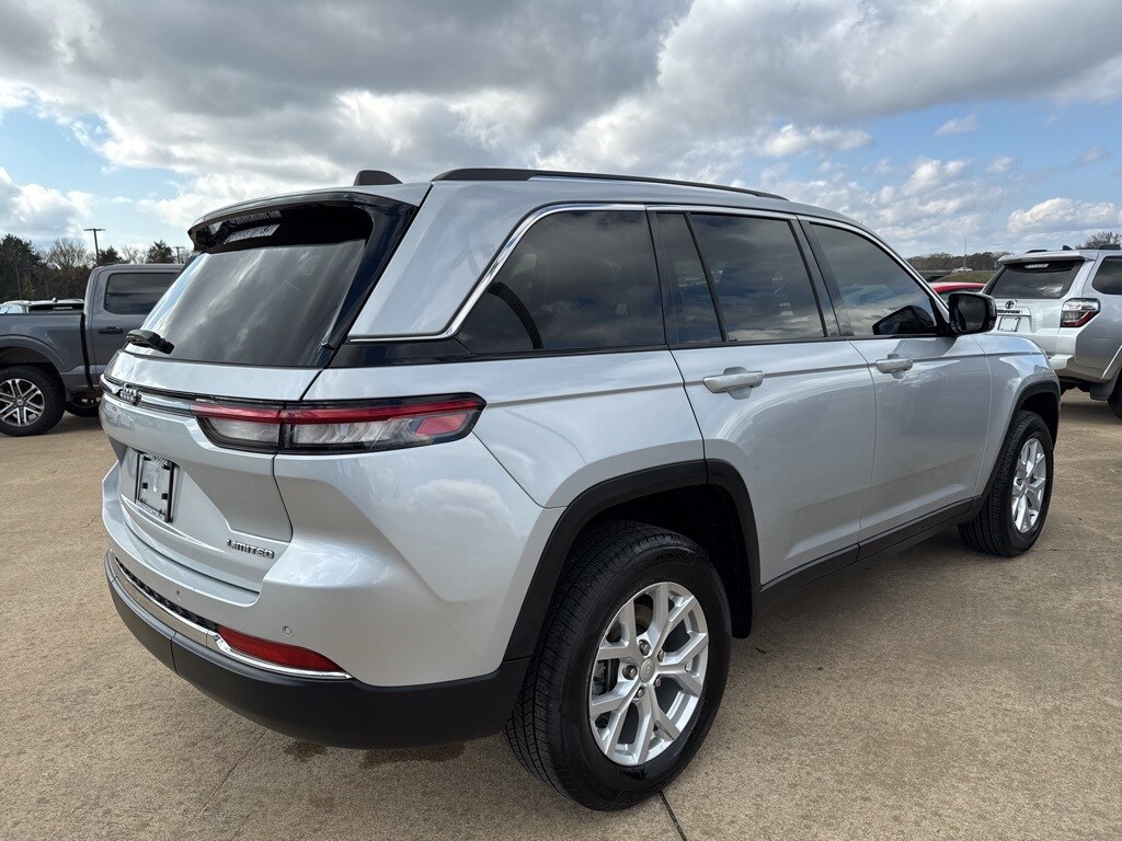 2023 Jeep Grand Cherokee Limited photo 4