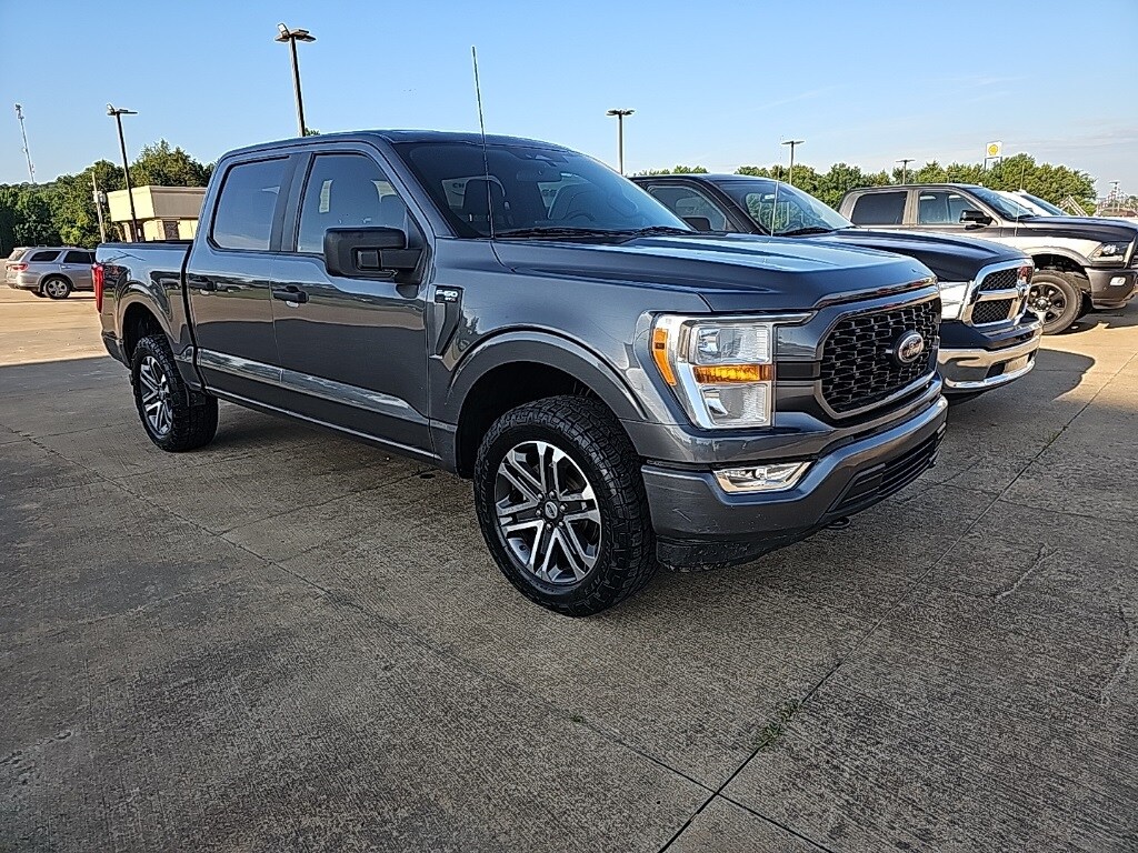 2022 Ford F-150 XL photo 3