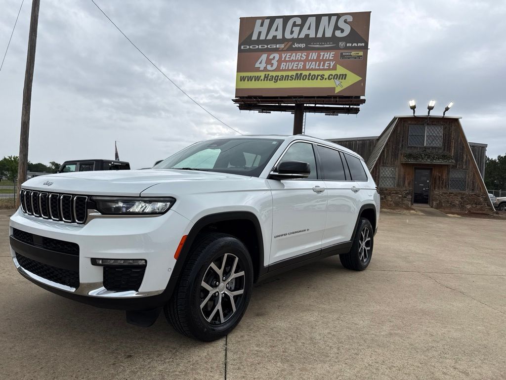 2024 Jeep Grand Cherokee L Limited 4x4's photo