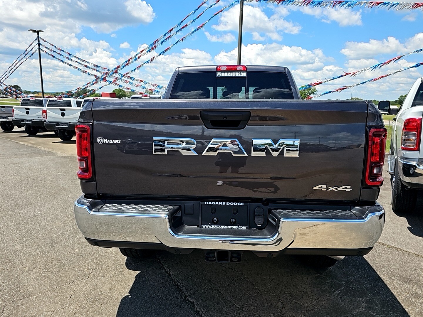 2025 Ram 2500 Tradesman photo 4