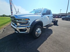 2025 Ram 5500 Chassis Cab 5500 TRADESMAN CHASSIS CREW CAB 4X4 84' CA Pickup