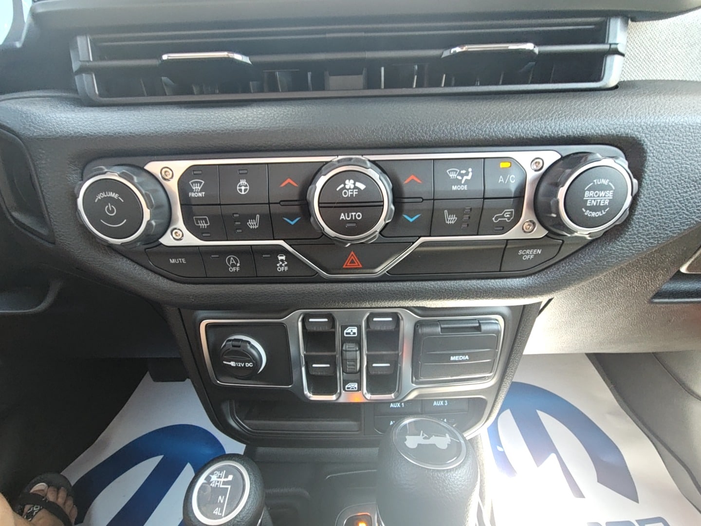 2025 Jeep Wrangler 4-Door Sport S - Photo 11