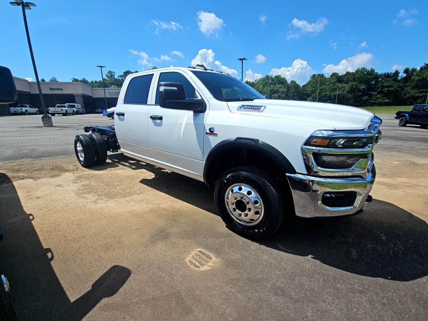 2025 Ram 3500 Tradesman photo 3