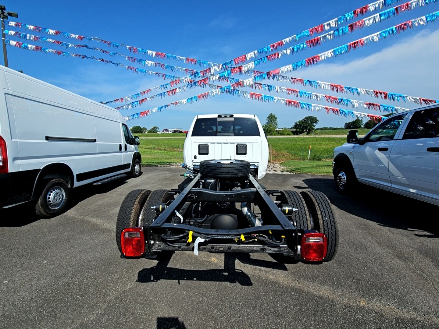 2025 Ram 5500 Tradesman photo 4