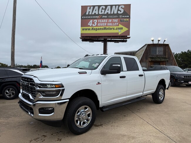 2026 Ram 2500 TRADESMAN CREW CAB 4X4 8' BOX Pickup