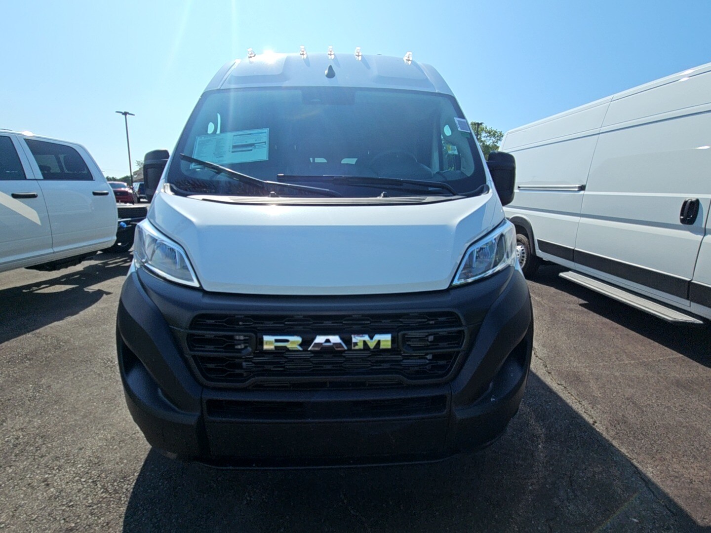 2025 Ram ProMaster 2500 Cargo Van photo 2