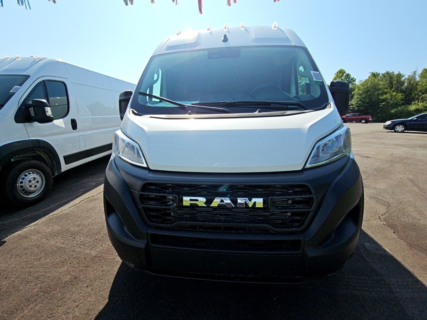 2025 Ram ProMaster 3500 Cargo Van photo 2