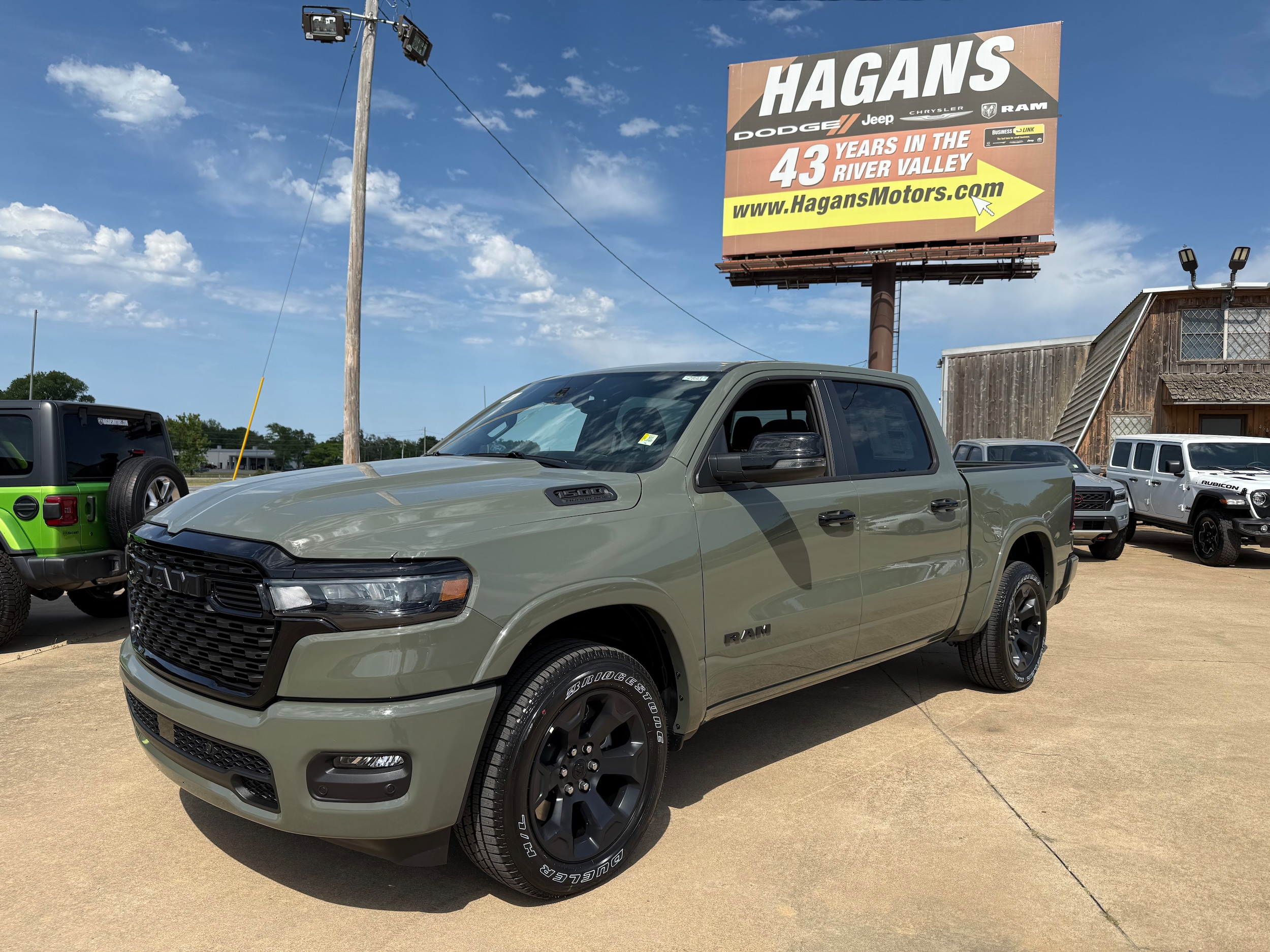 2026 RAM 1500 Big Horn/Lone Star 4x4 Crew Cab 5'7's photo