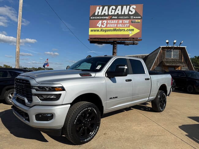 2026 Ram 2500 BIG HORN CREW CAB 4X4 6'4 BOX Pickup