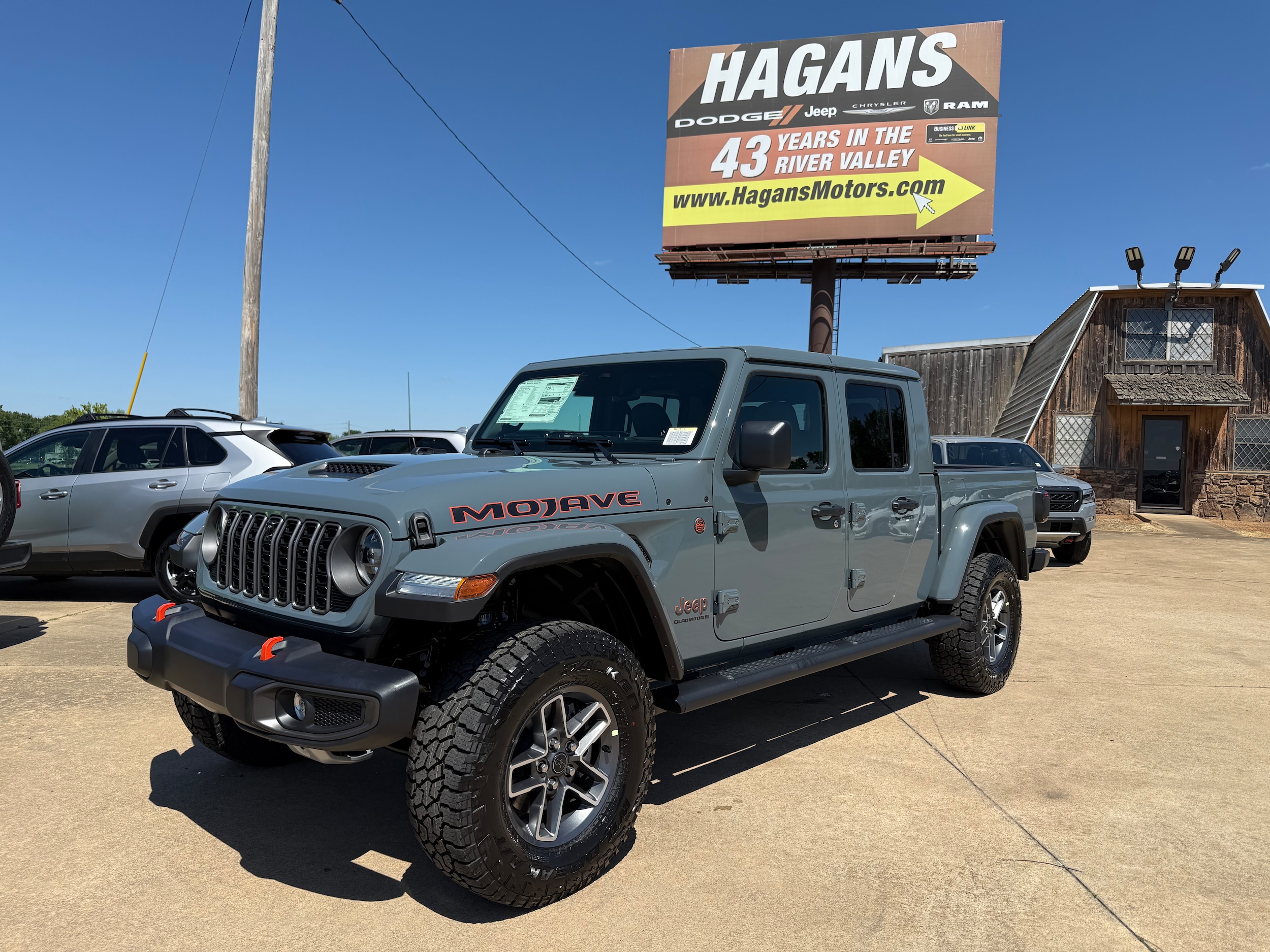 2026 Jeep Gladiator Mojave Auto's photo