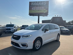 New 2026 Chrysler Pacifica SELECT Passenger Van for sale near you in Morrilton, AR