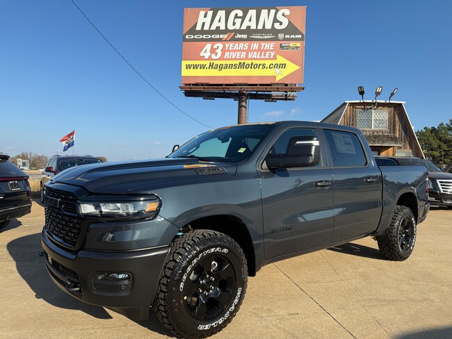 2026 Ram 1500 WARLOCK CREW CAB 4X4 5'7 BOX Pickup