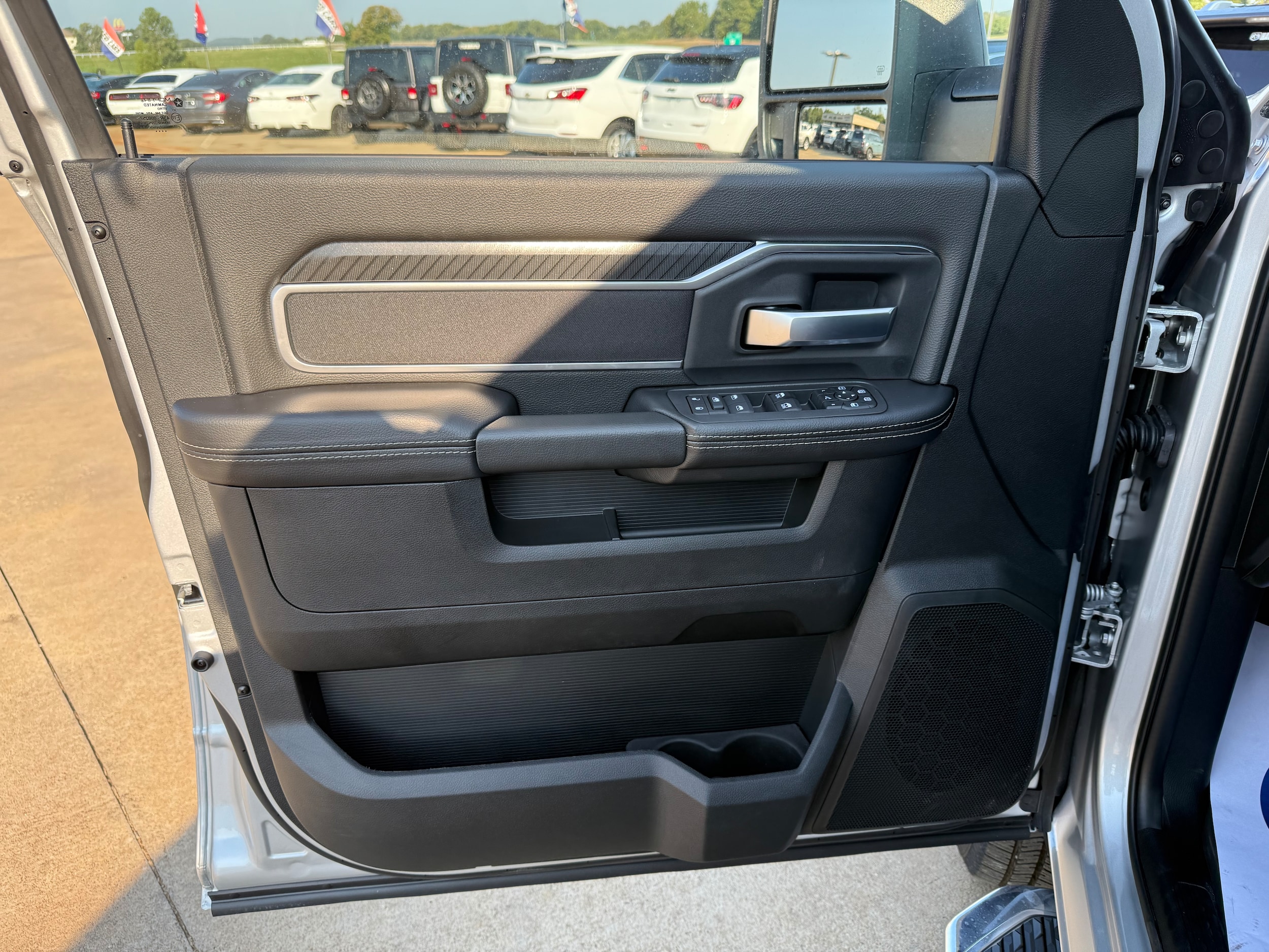 2026 RAM 2500 Big Horn - Photo 7