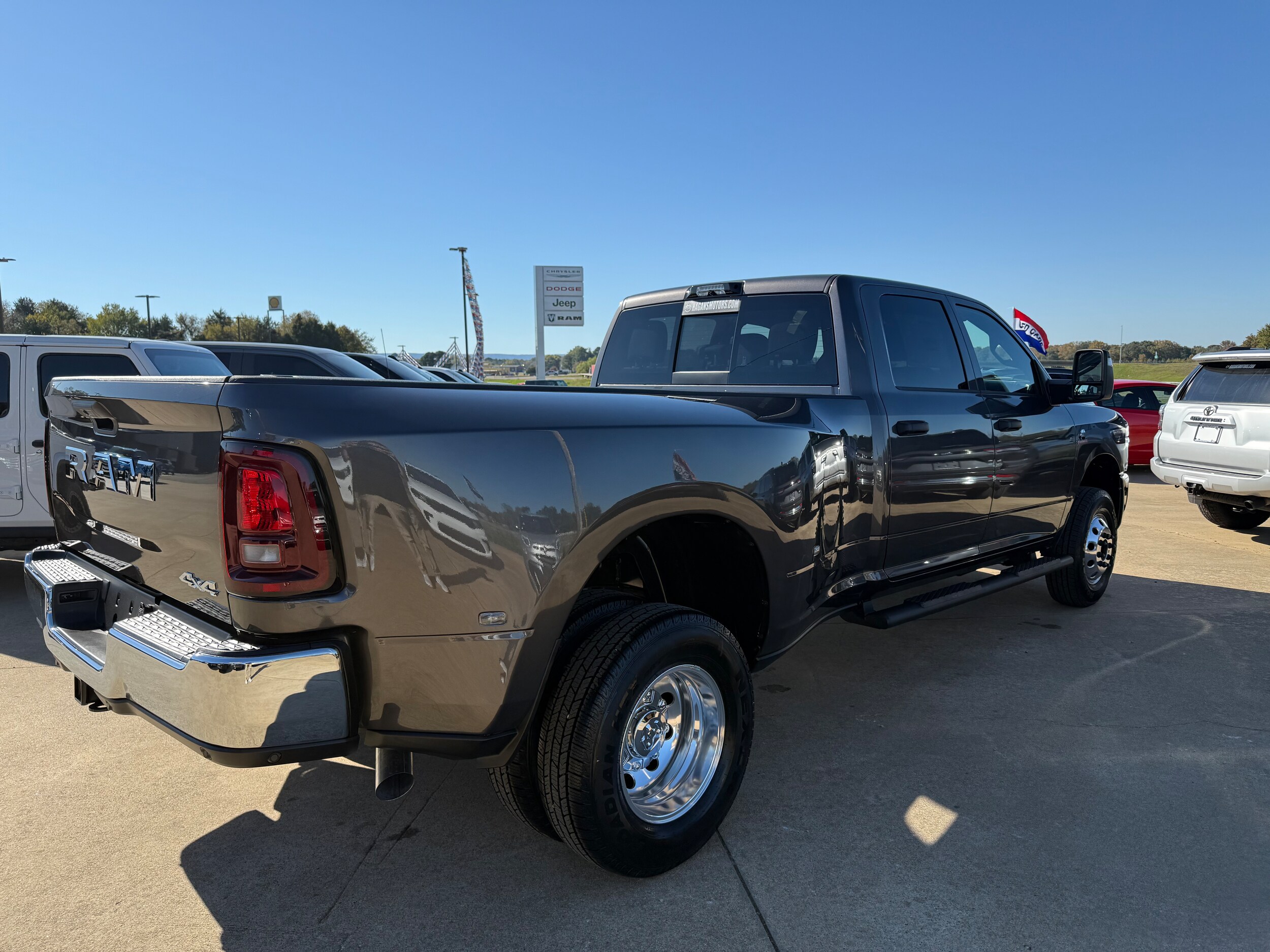2026 Ram 3500 Tradesman photo 4