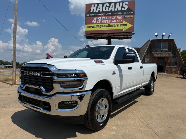 2026 Ram 2500 TRADESMAN CREW CAB 4X4 8' BOX Pickup