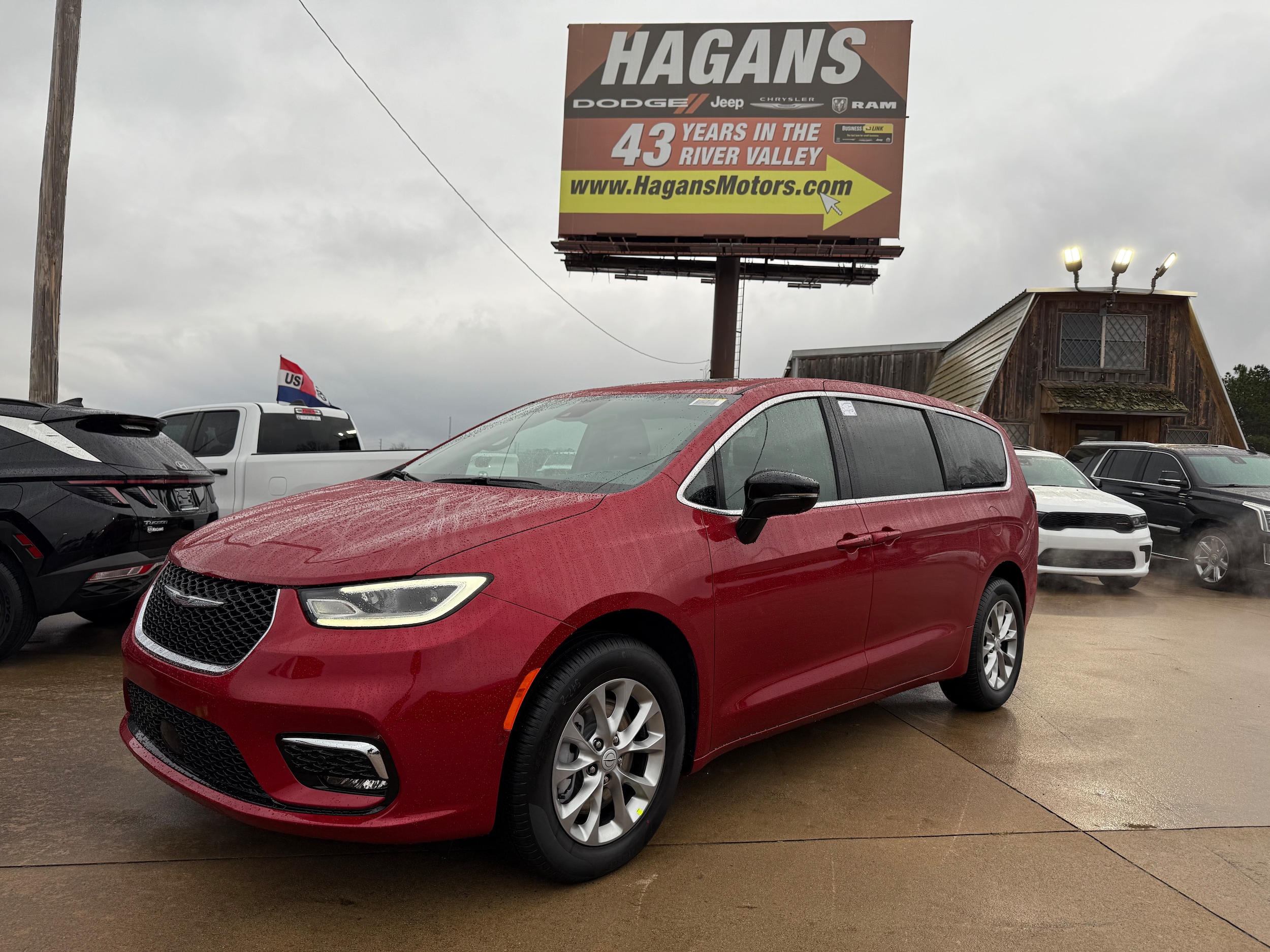 2026 Chrysler Pacifica Limited's photo