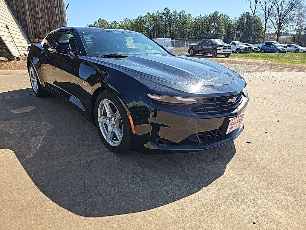 2023 Chevrolet Camaro 1LT photo 3
