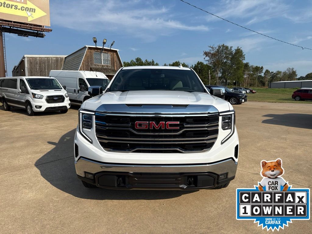 Used 2022 GMC Sierra 1500 SLT with VIN 1GTUUDED3NZ640764 for sale in Little Rock