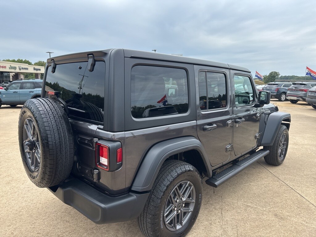 2024 Jeep Wrangler Sport S photo 4