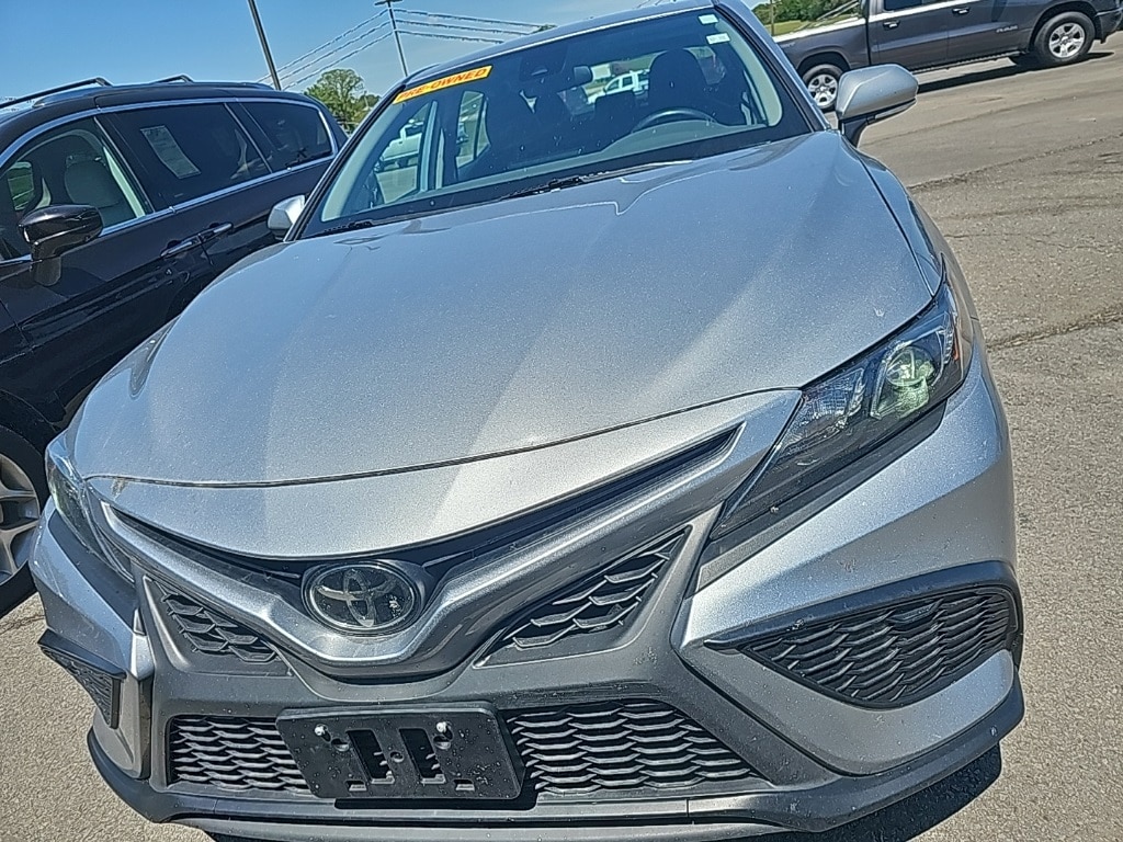 Used 2022 Toyota Camry SE with VIN 4T1G11AK0NU675604 for sale in Morrilton, AR