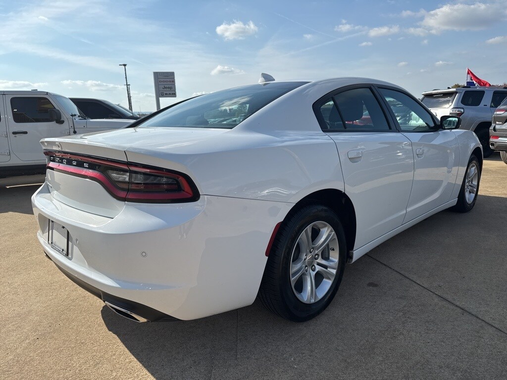 2023 Dodge Charger SXT photo 4