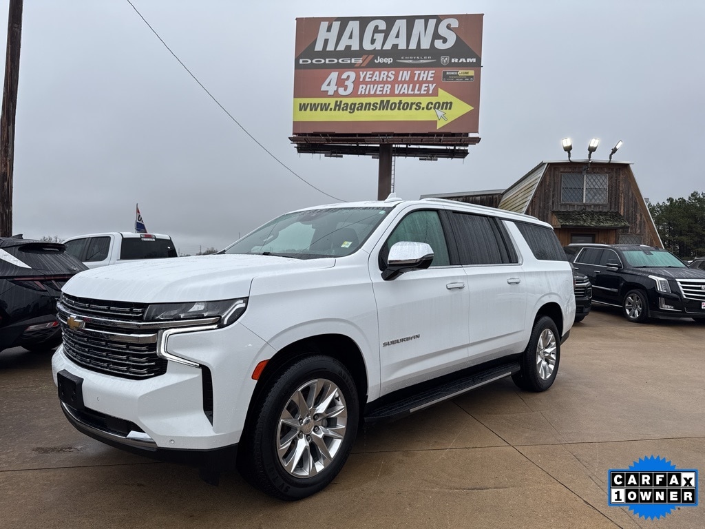 2023 Chevrolet Suburban Premier's photo