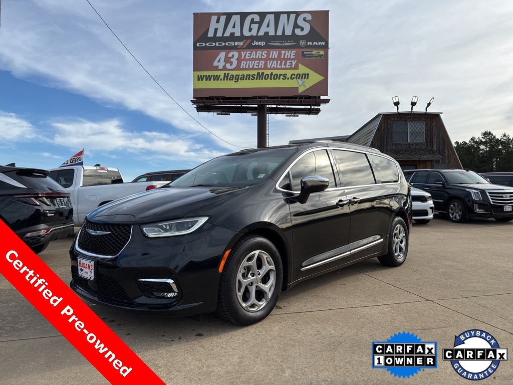 Used 2023 Chrysler Pacifica Limited Minivan/Van
