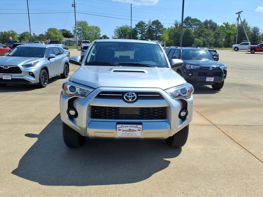 2024 Toyota 4Runner TRD photo 2