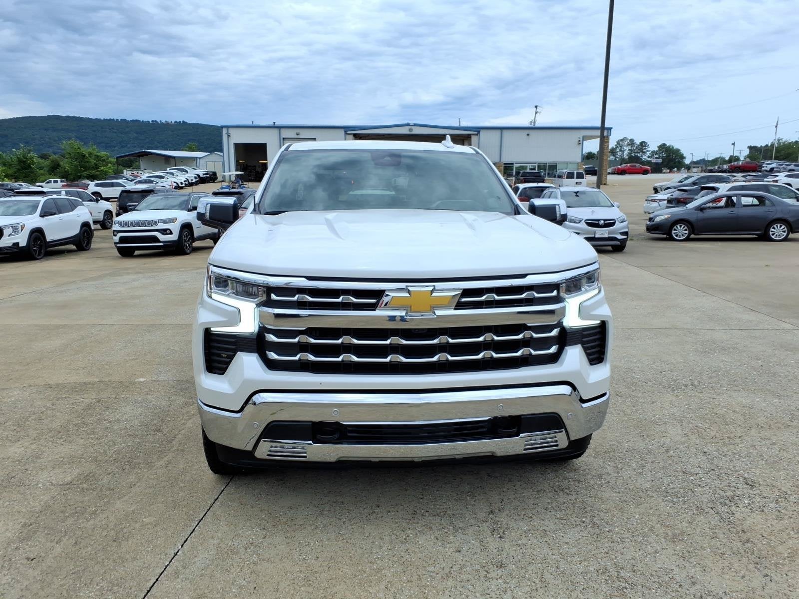 Used 2024 Chevrolet Silverado 1500 LTZ with VIN 1GCUDGED9RZ396030 for sale in Little Rock