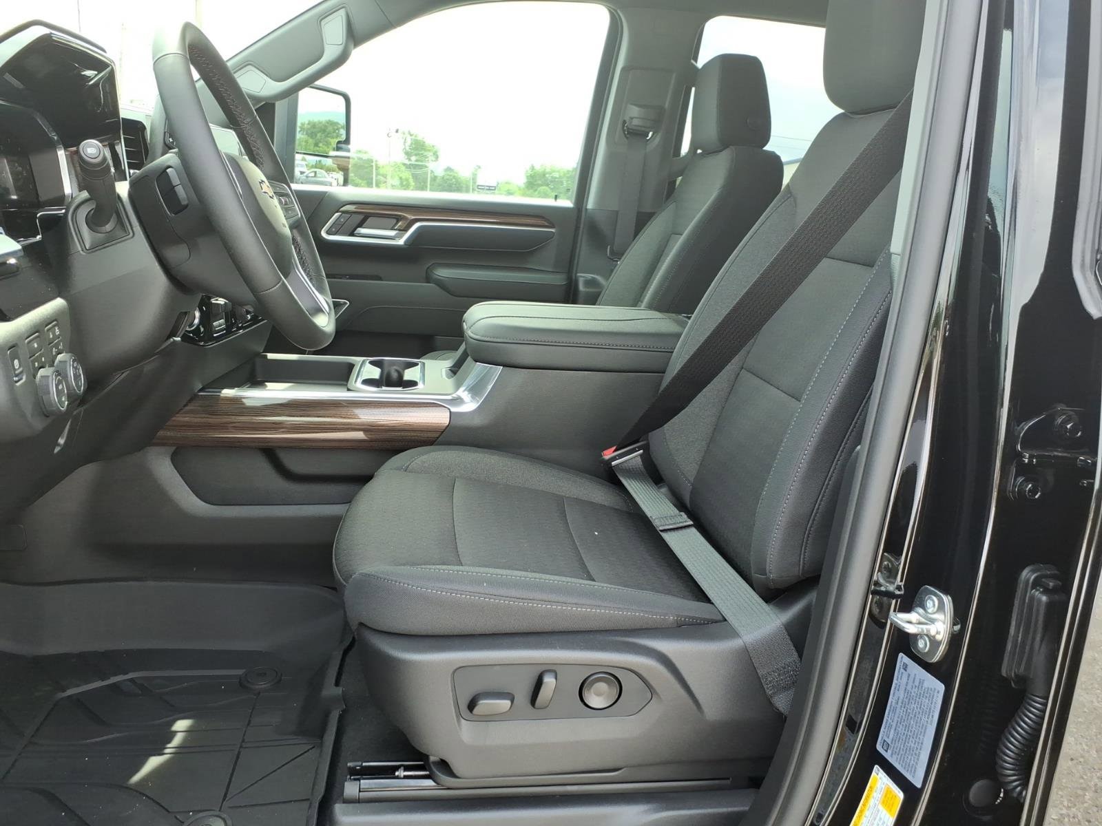 2026 Chevrolet Silverado 3500 HD LT - Photo 14