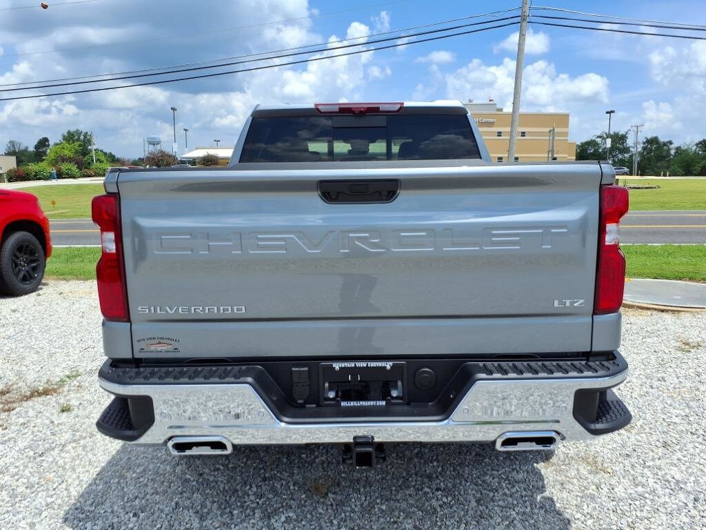 2025 Chevrolet Silverado 1500 LTZ photo 2