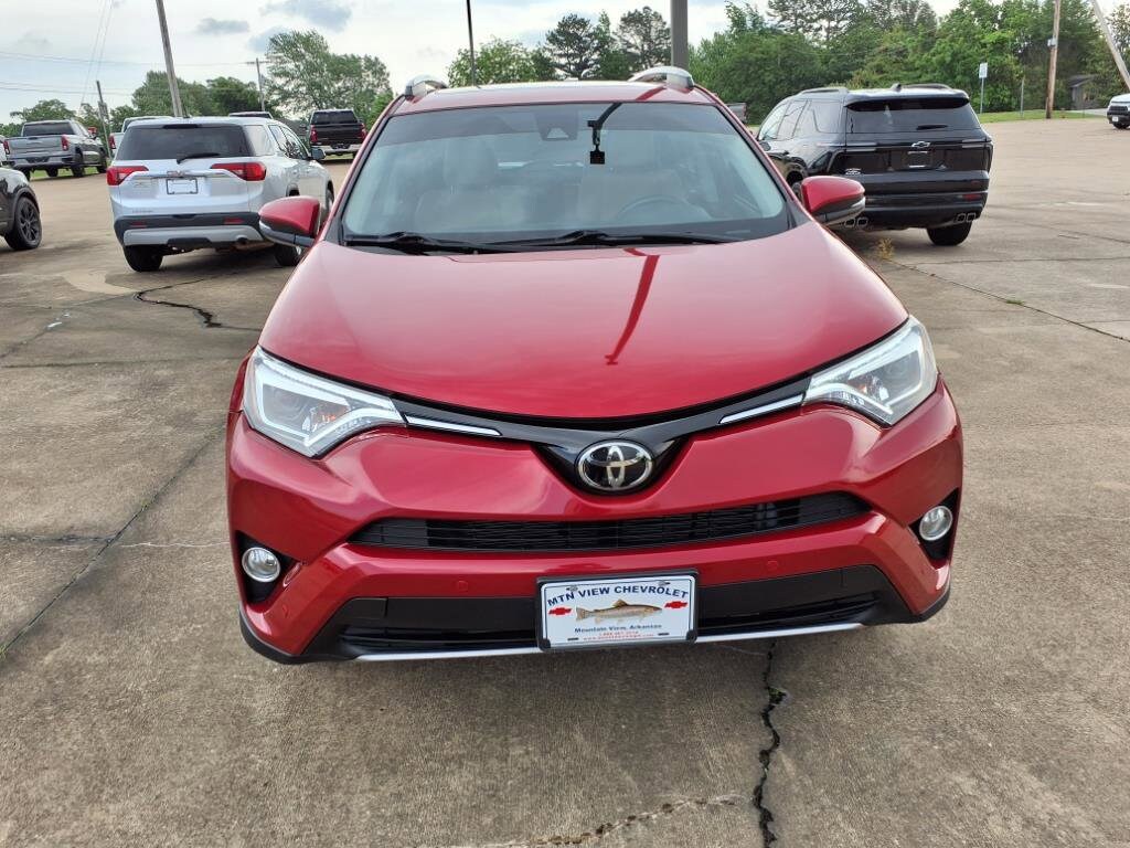 2017 Toyota RAV4 Limited photo 2