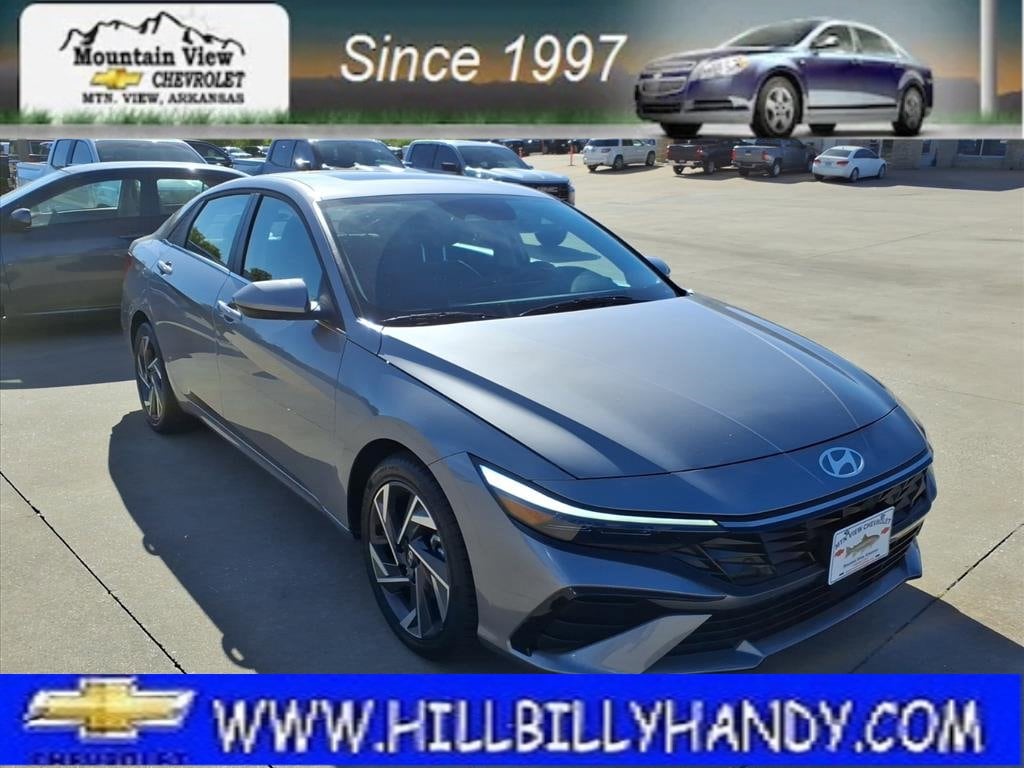 Used 2025 Hyundai Elantra SEL Convenience