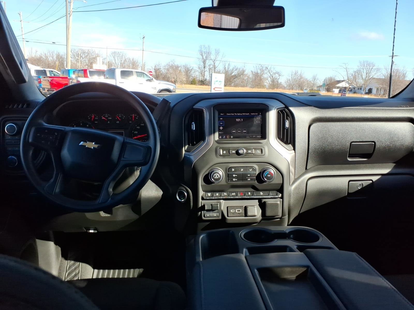 2024 Chevrolet Silverado 2500HD Custom - Photo 10
