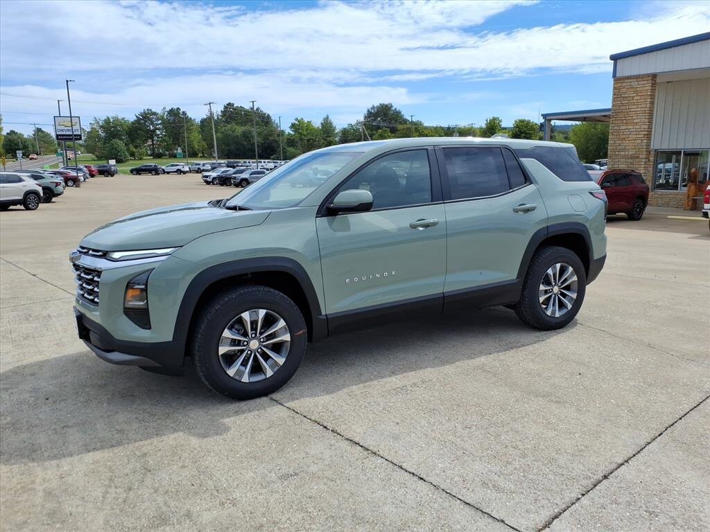 2026 Chevrolet Equinox LT photo 3