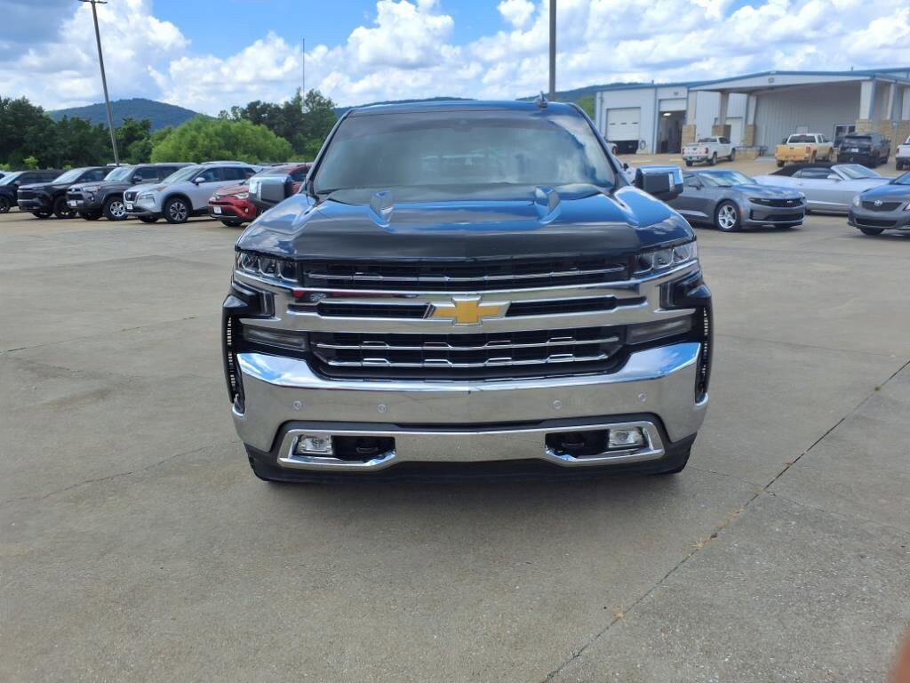 2019 Chevrolet Silverado 1500 LTZ photo 2