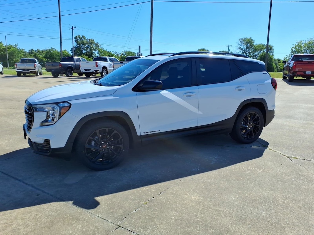Used 2023 GMC Terrain SLE SUV