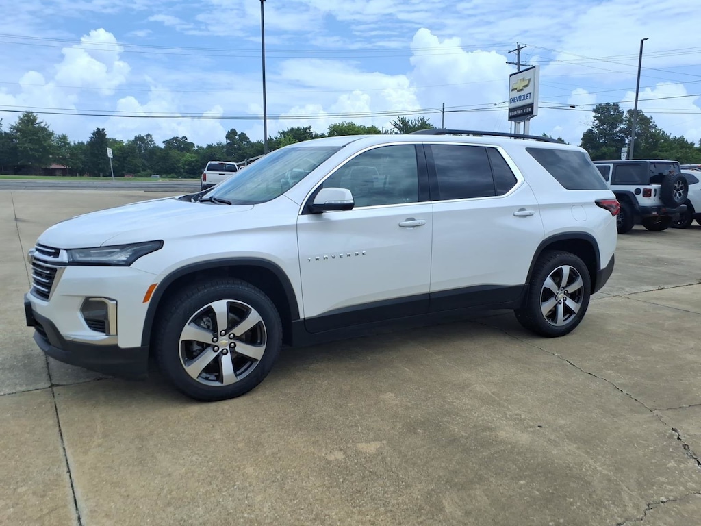Used 2022 Chevrolet Traverse LT Leather SUV