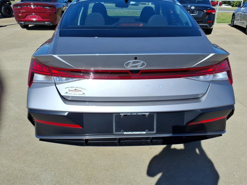 Used 2025 Hyundai Elantra SEL Convenience